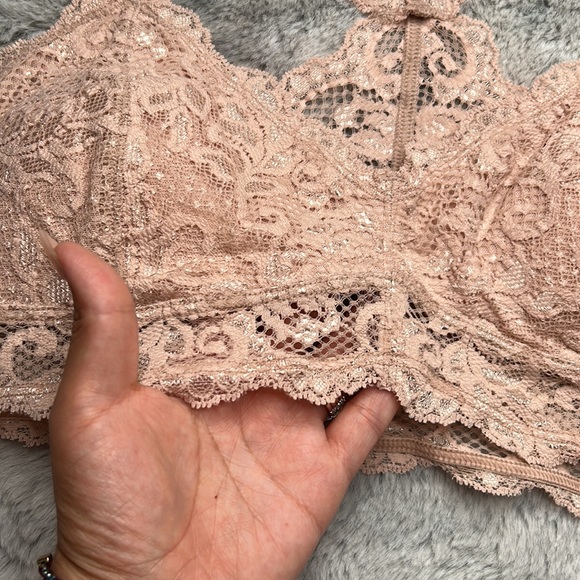 Nude lace bralette - Picture 2 of 6